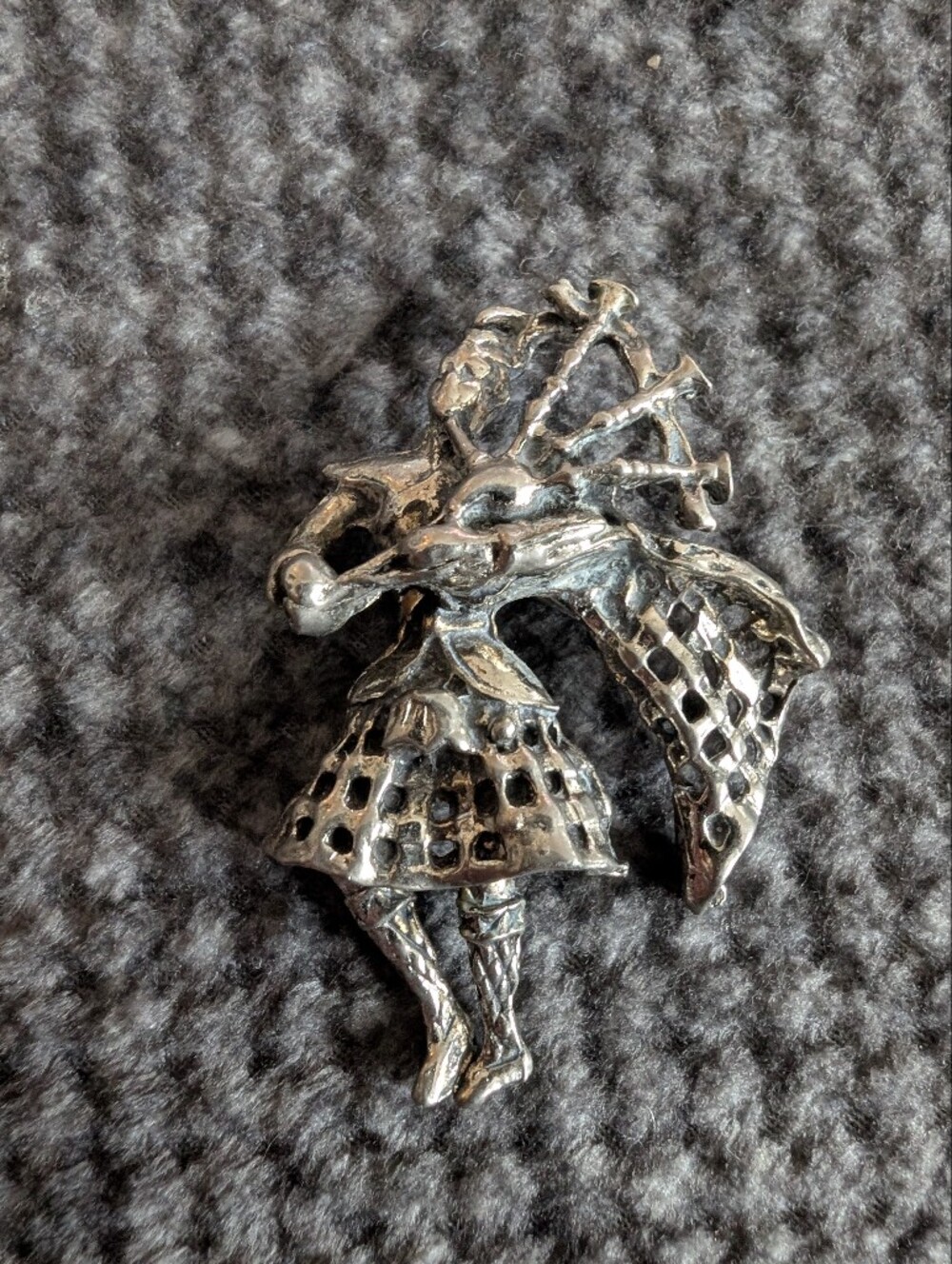 Vintage Brass Scottish Dancing Bagpipe Brooch